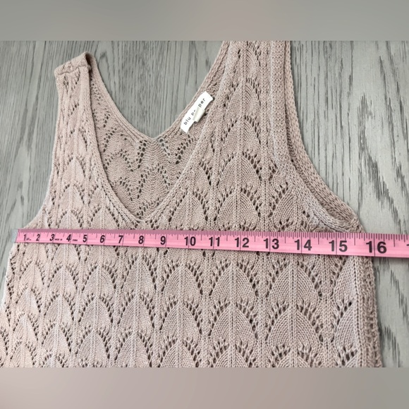 Blu Pepper Tan Lightweight Sleeveless Sweater - Picture 9 of 10
